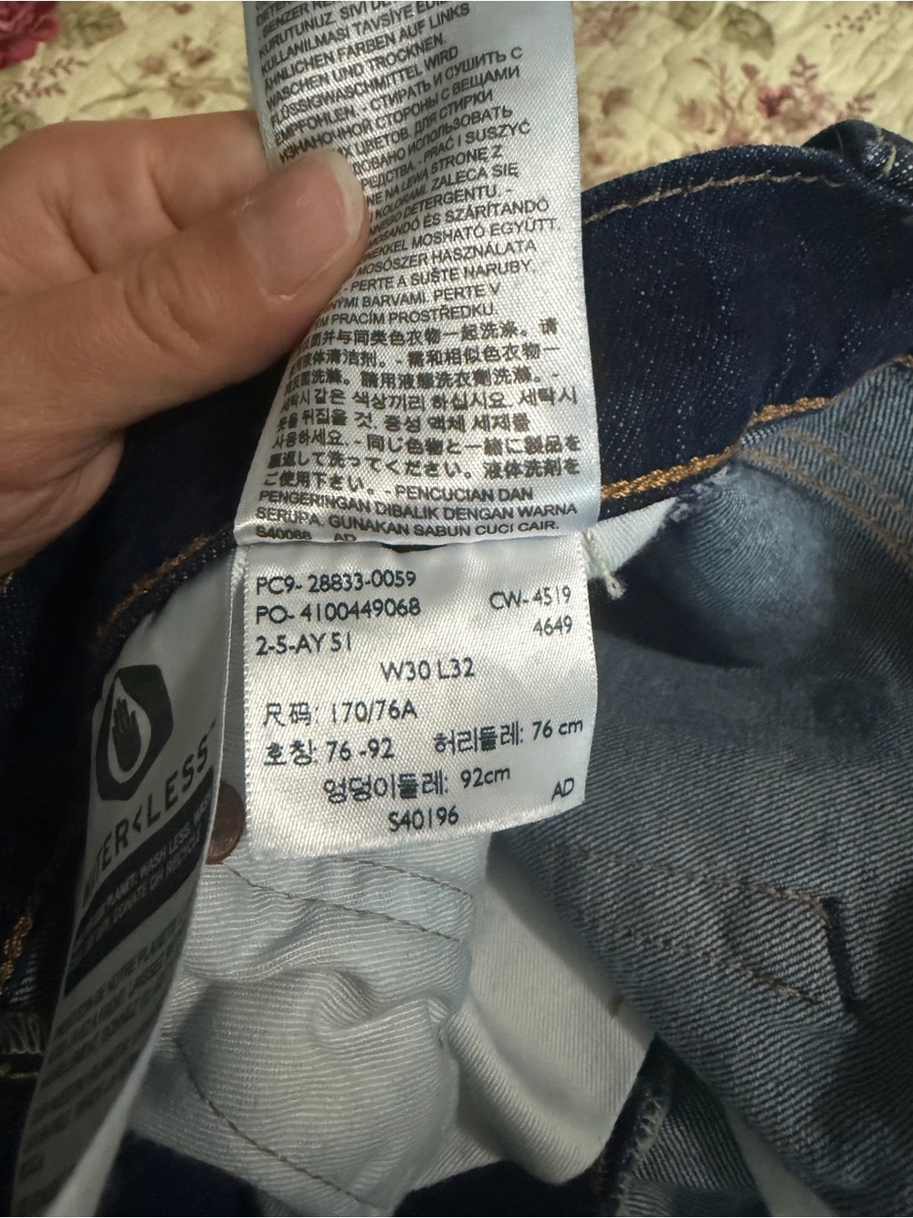 Levi's Indigo Blue Denim Jeans with Signature Red Tab - Picture 4 of 5